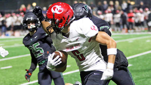a Oregon City Tigard football Oregon September 29 2023 Dan Brood 35